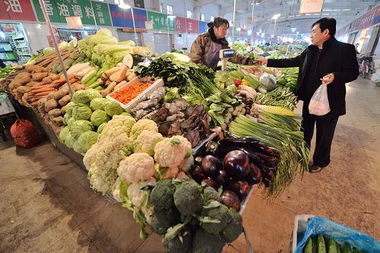 上周食用农产品价格小幅上涨，商务部监测显示市场平稳运行